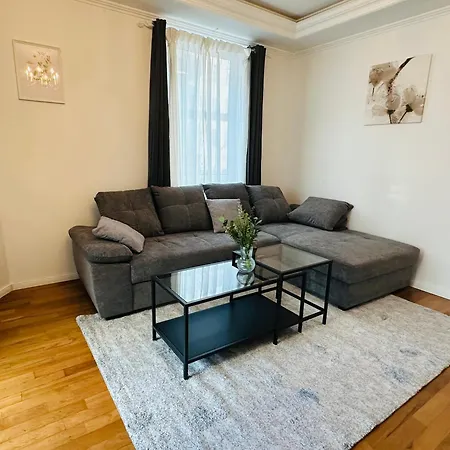 Urban Flats 3*
