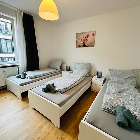 Urban Flats Aparthotel 3*