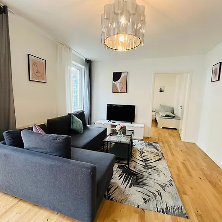 Urban Flats Aparthotel 3*