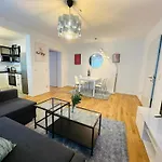 Urban Flats 3*