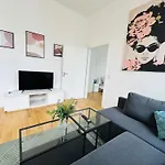 Urban Flats 3*