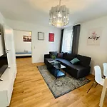 Aparthotel Urban Flats 3*