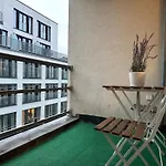 Urban Flats 3*