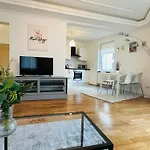 Urban Flats Aparthotel