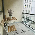 Urban Flats Aparthotel